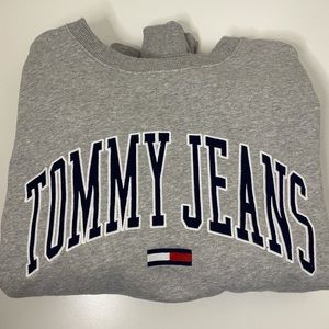 Vintage Tommy Hilfiger crewneck